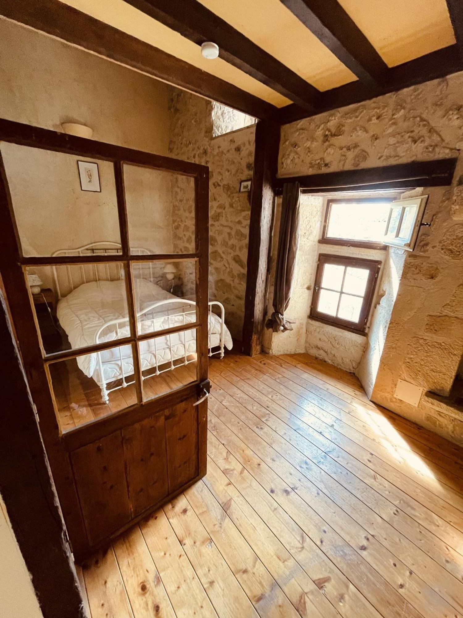 فيلا Refuge De Perreau Saint-Michel-de-Montaigne المظهر الخارجي الصورة